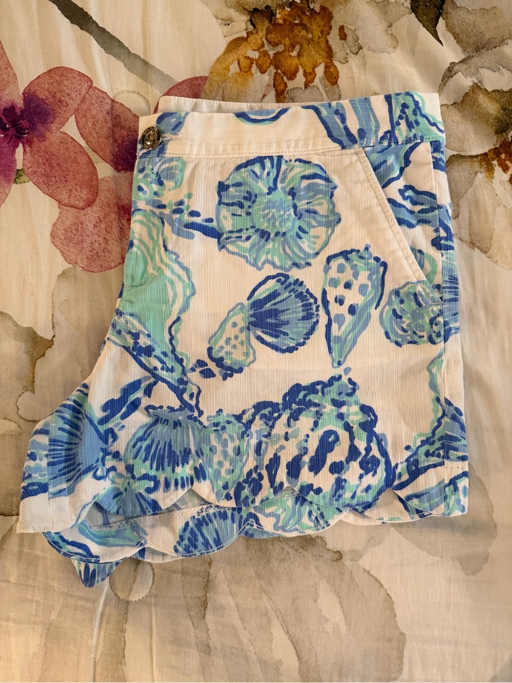 Lilly Pulitzer “The Buttercup” Shorts in Blue, Aqua & White Seashell Pattern